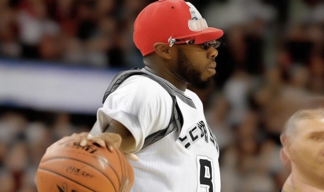 NBA火箭与马刺另辟蹊径：放弃前三顺位，专注交易乐透末段签